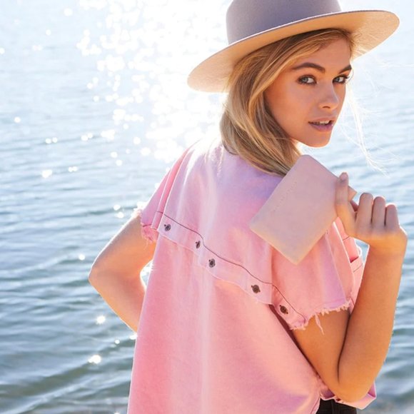 NEW Leather Wallet from Status Anxiety: Is Now Better - Dusty Pink - Picture 2 of 9